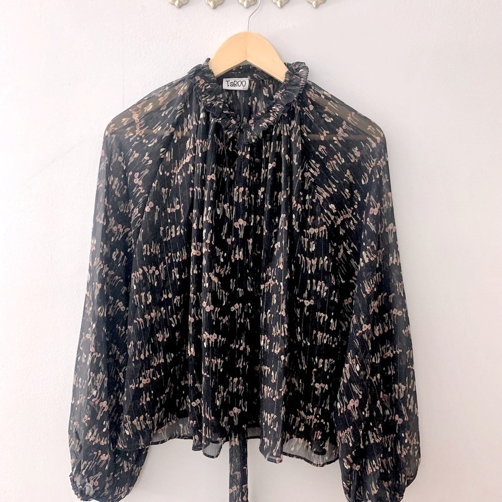TaROO Southampton floral button down top Large Women’s top.